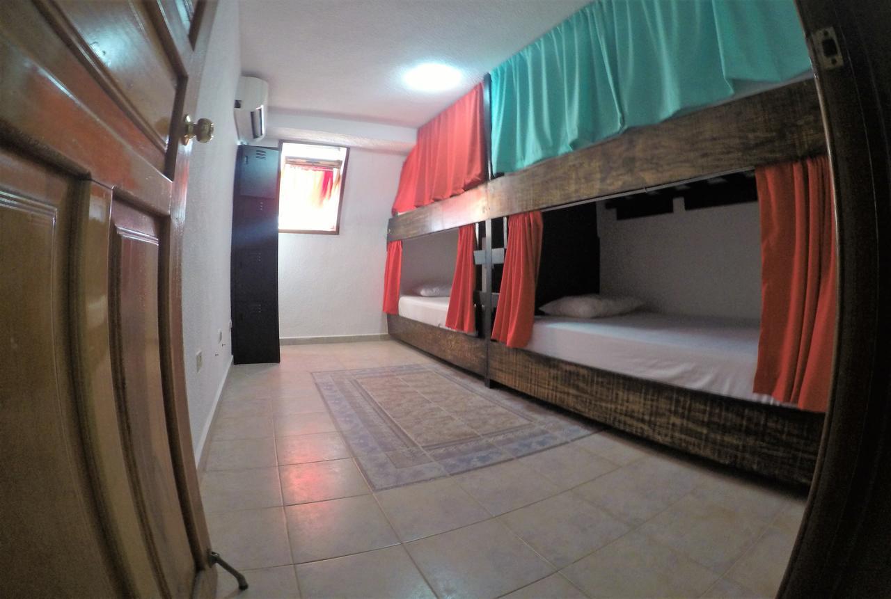 Izsla Hostel Playa Del Carmen Playa del Carmen Exterior photo